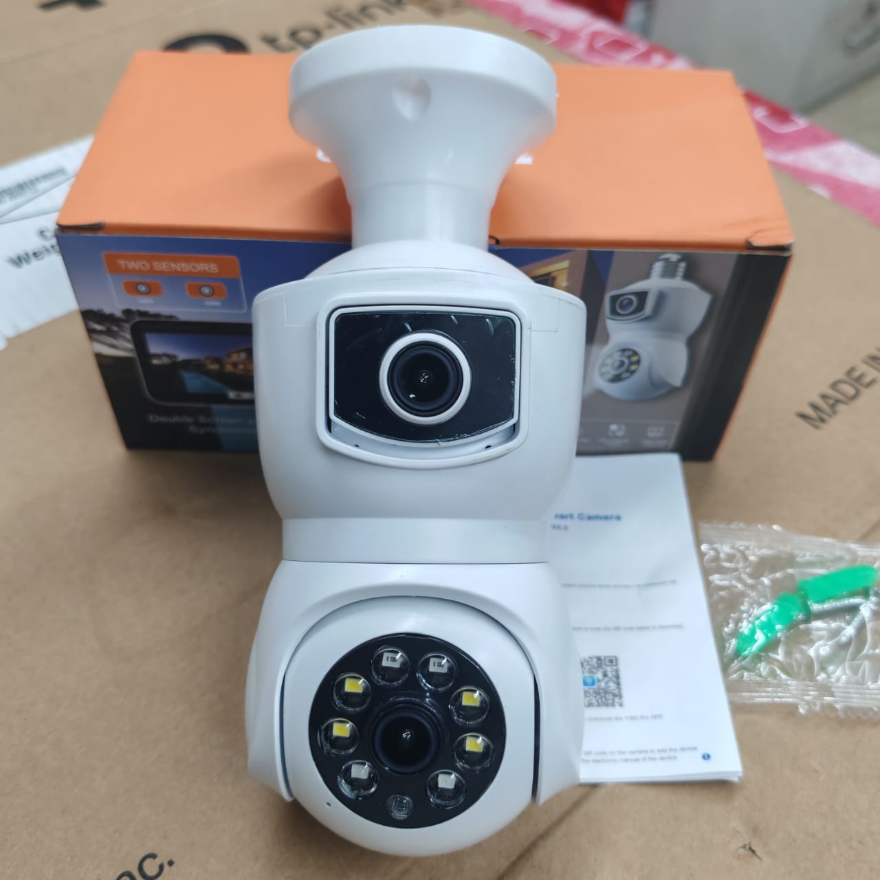 V380 PRO Dual lens 3MP 1080P Full HD Smart WiFi PTZ Bulb Camera - Image 2